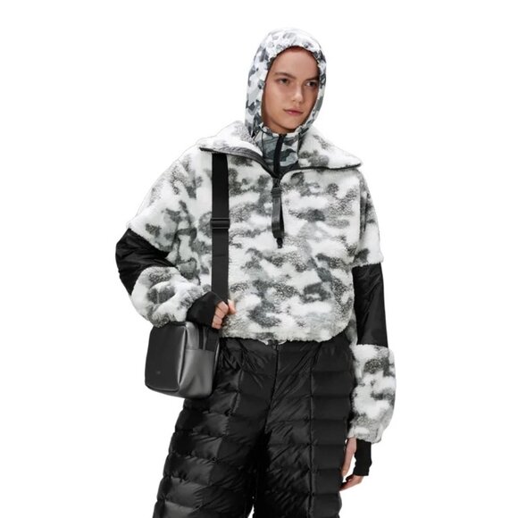 NWT Rains W Kofu Fleece Pullover // Camo - Picture 3 of 11